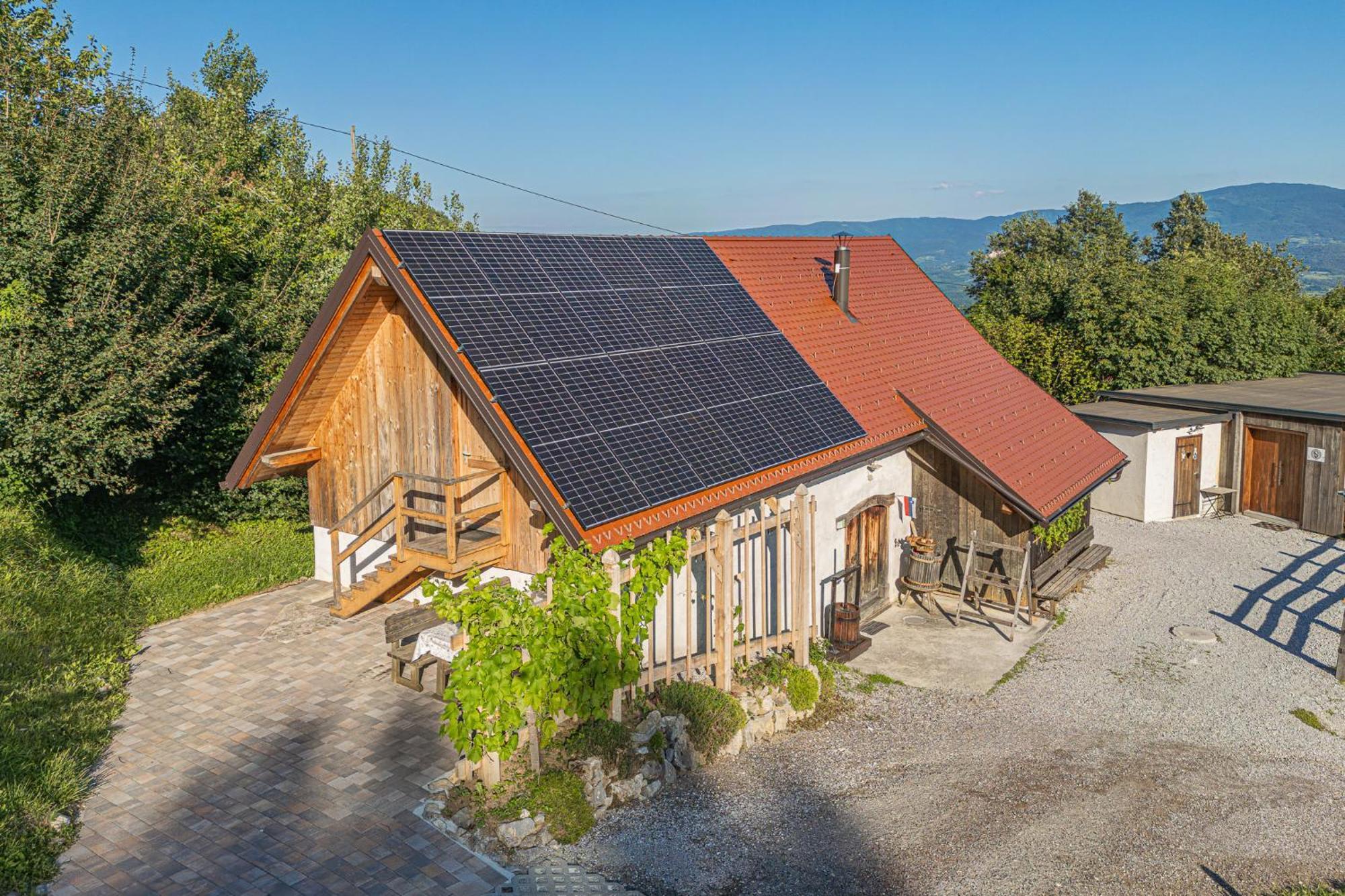 Vineyard Cottage Skatlar 3 Otocec Exterior photo